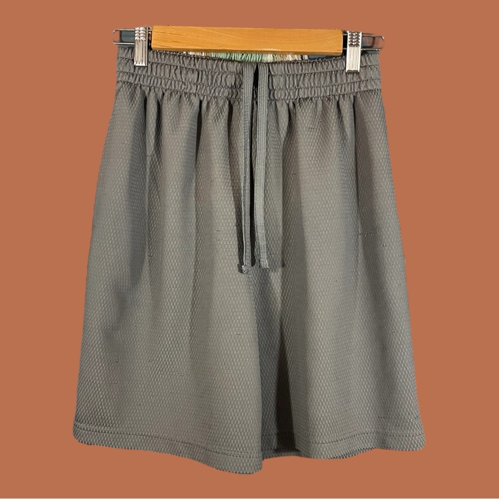 Athletic Works Men’s Gray Basketball Shorts Size S